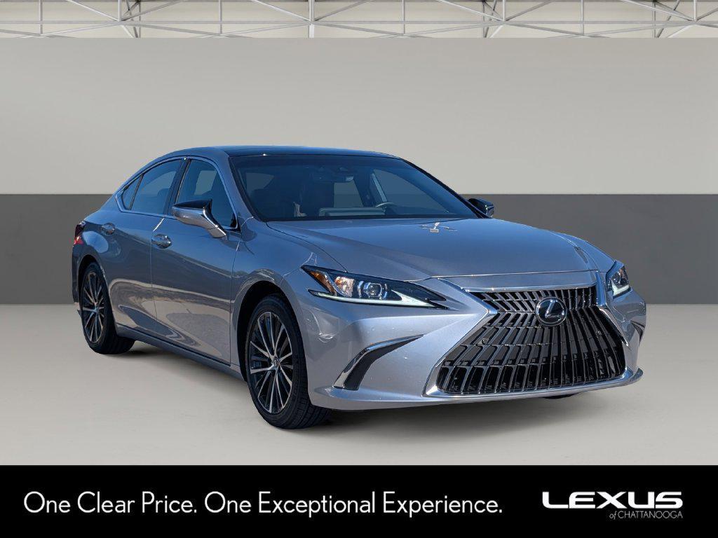 Lexus ES 2025