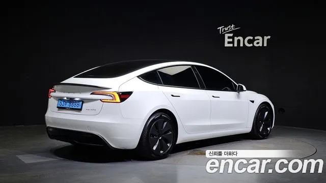 Tesla Model 3 2025