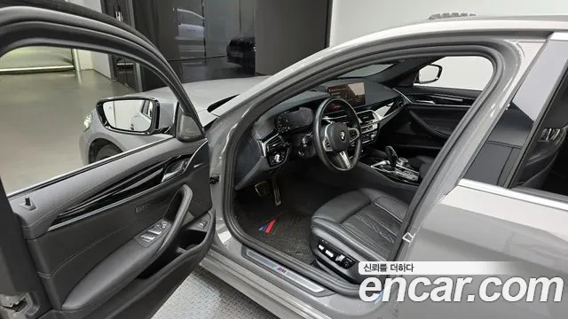 BMW 5 серии 2021