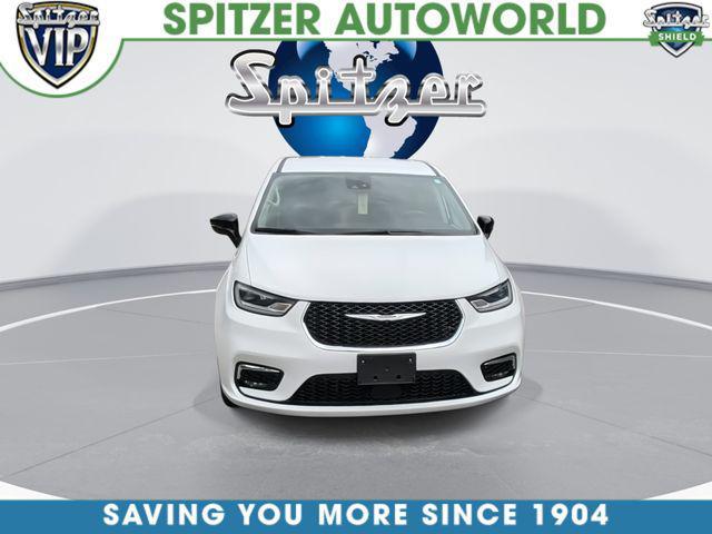 Chrysler Pacifica 2024
