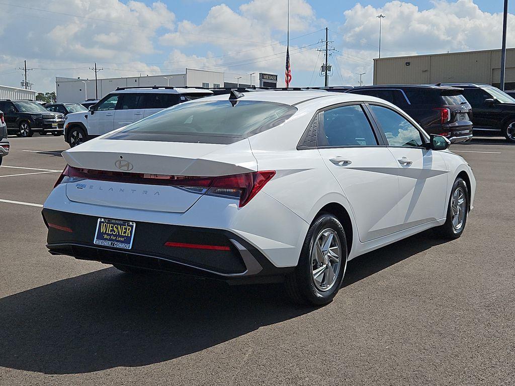 Hyundai Elantra 2026