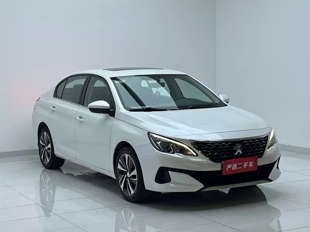 Peugeot 408 2022