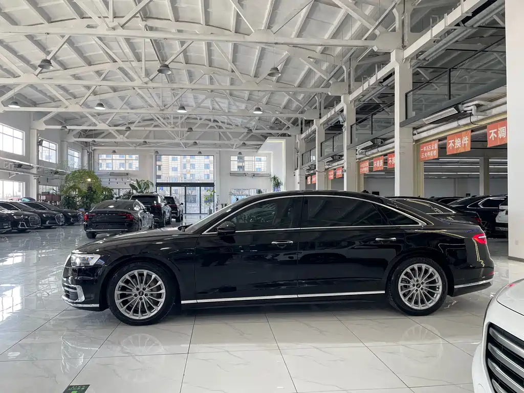 Audi A8 2022