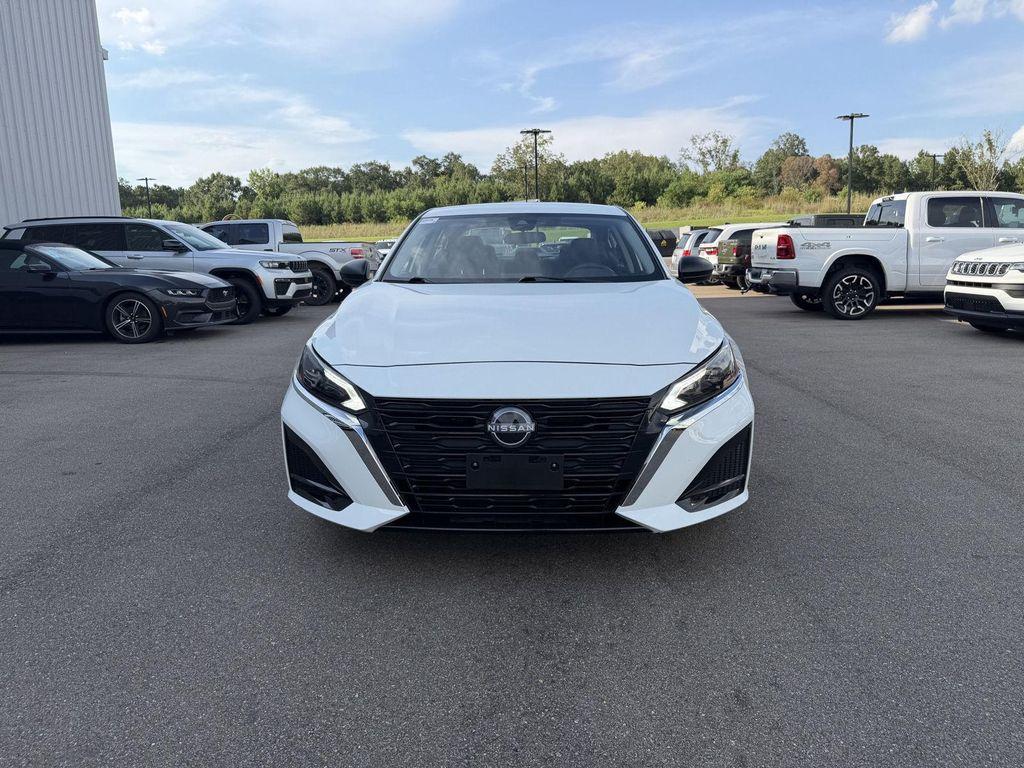 Nissan Altima 2025