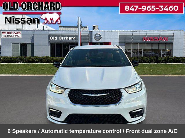 Chrysler Pacifica 2024