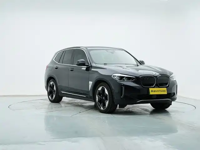 BMW iX3 2021