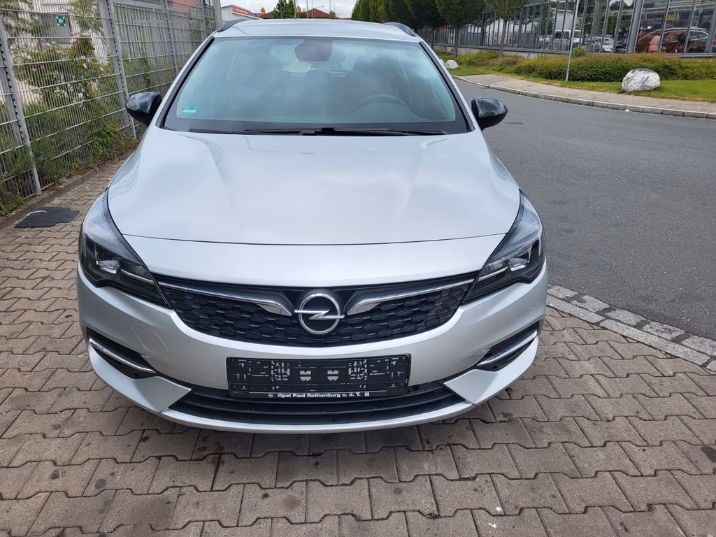 Opel Astra 2021