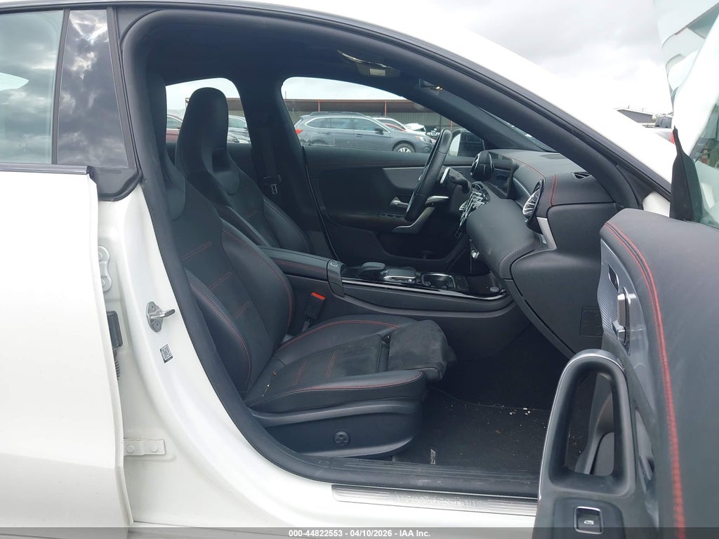 Mercedes-Benz CLA 2022
