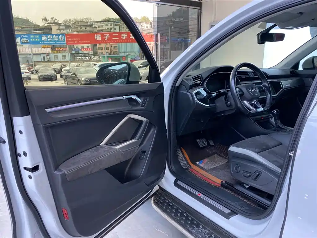 Audi Q3 2021