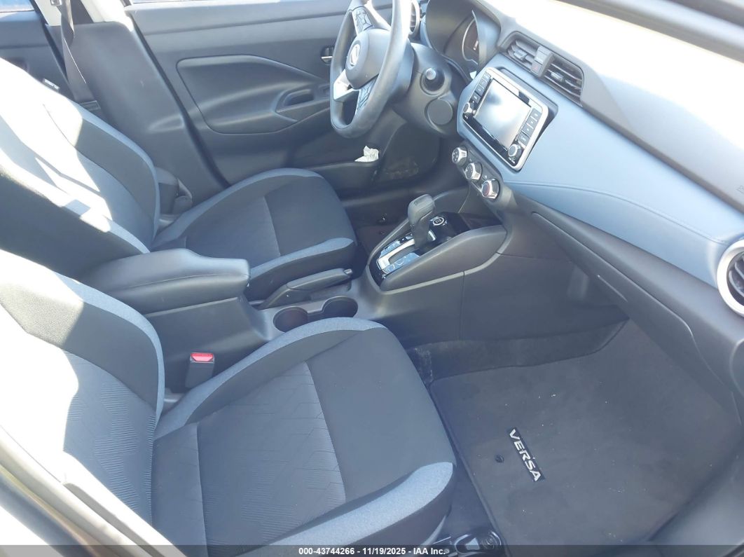 Nissan Versa 2025