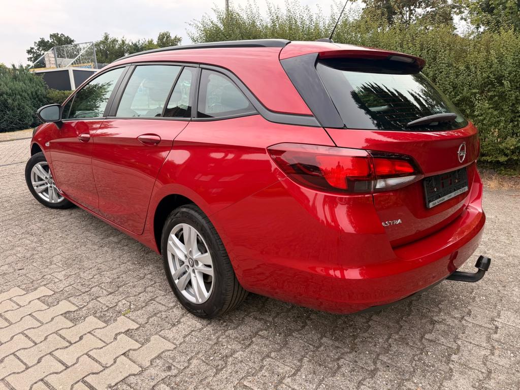 Opel Astra 2021
