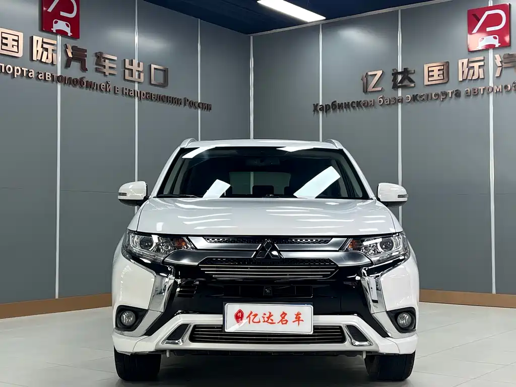 Mitsubishi Outlander 2021