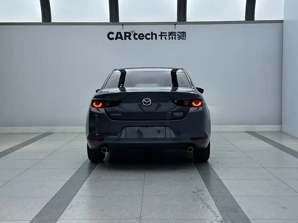 Mazda 3 2023