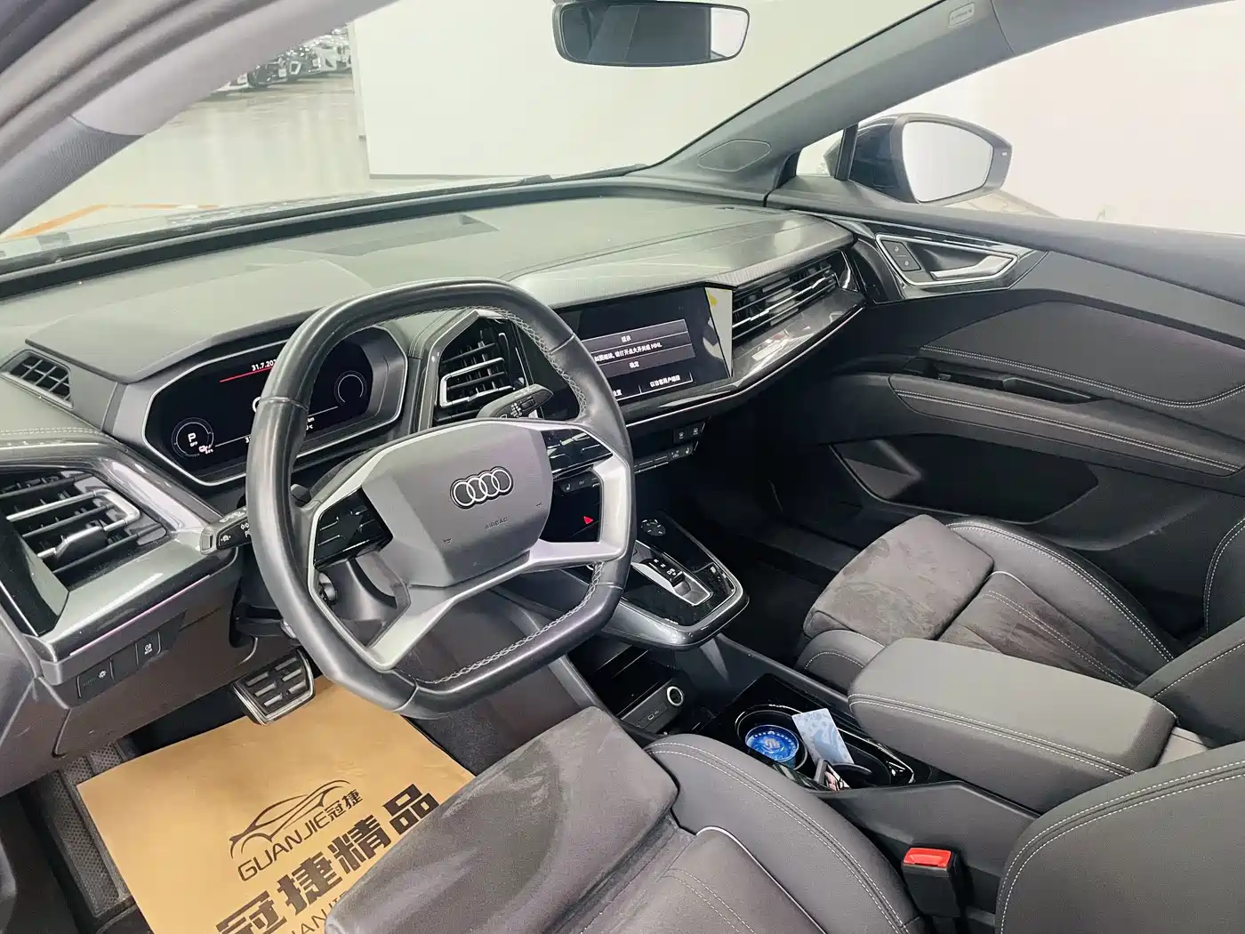 Audi Q4 e-tron 2023