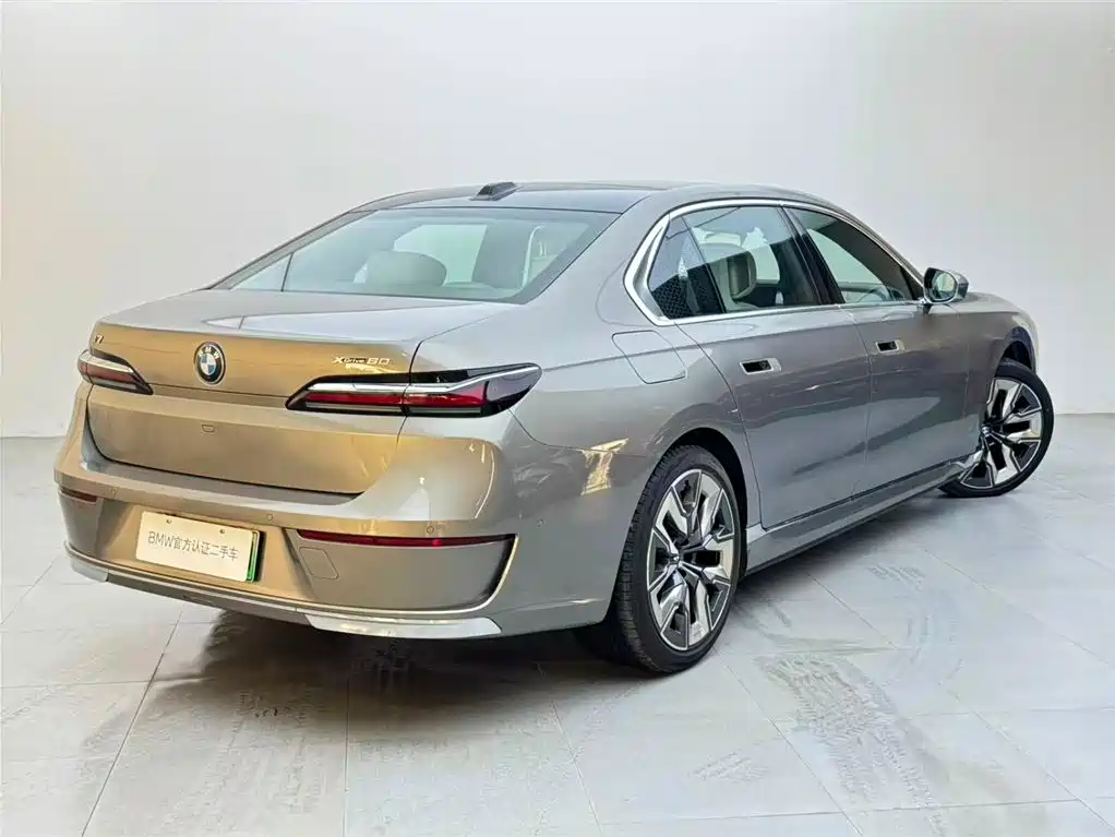 BMW i7 2023