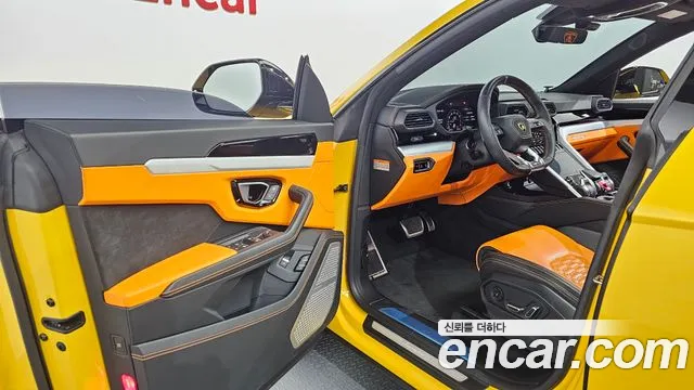 Lamborghini Urus 2022