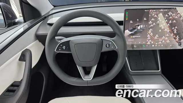 Tesla Model Y 2025