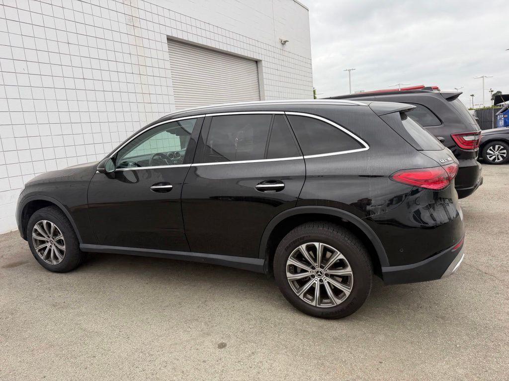 Mercedes-Benz GLC 300 2023