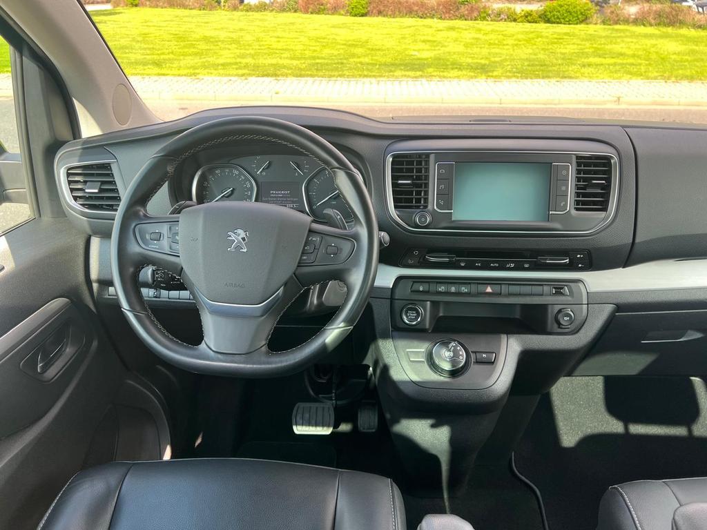 Peugeot Traveller 2022