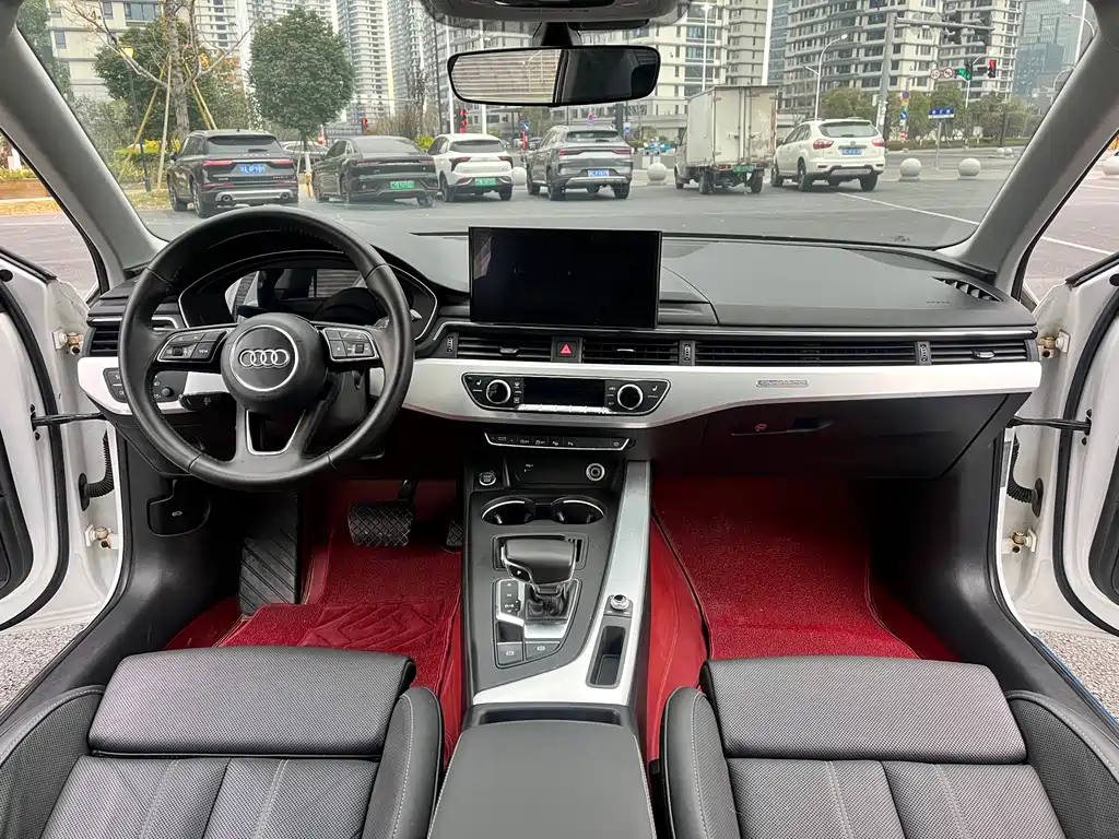Audi A4 2021