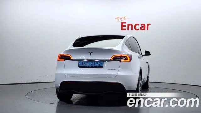Tesla Model Y 2022