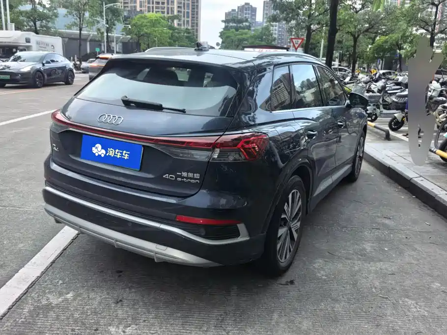 Audi Q4 e-tron 2023