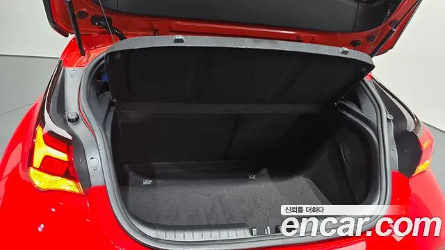 Hyundai Veloster 2021