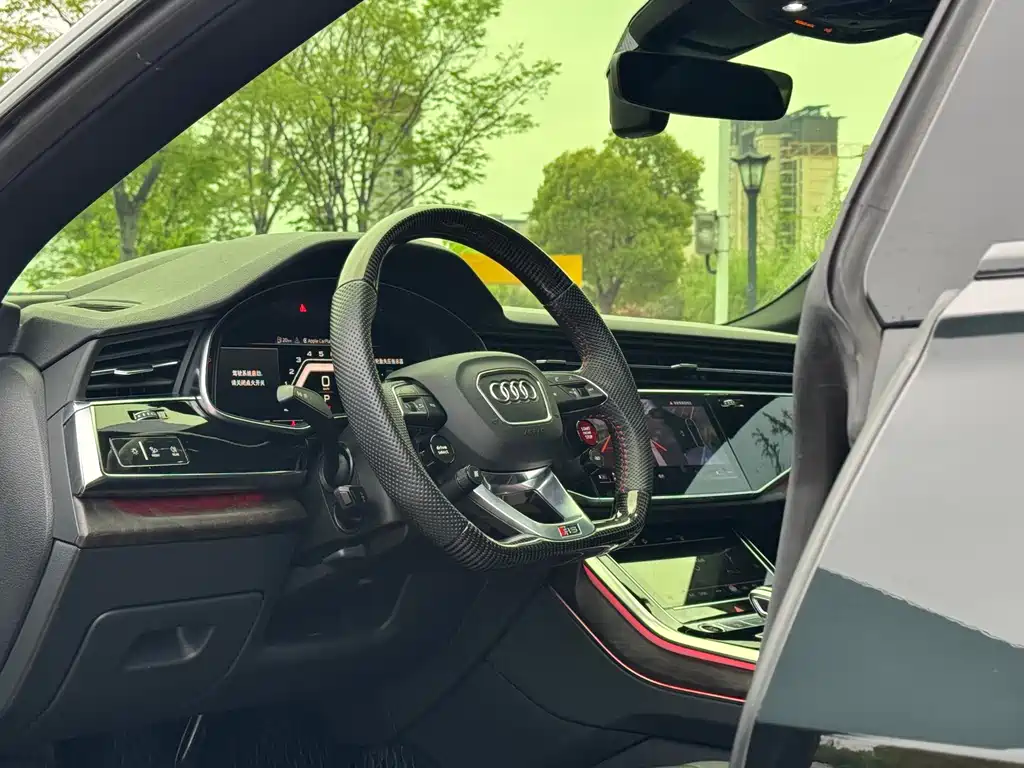 Audi Q8 2022