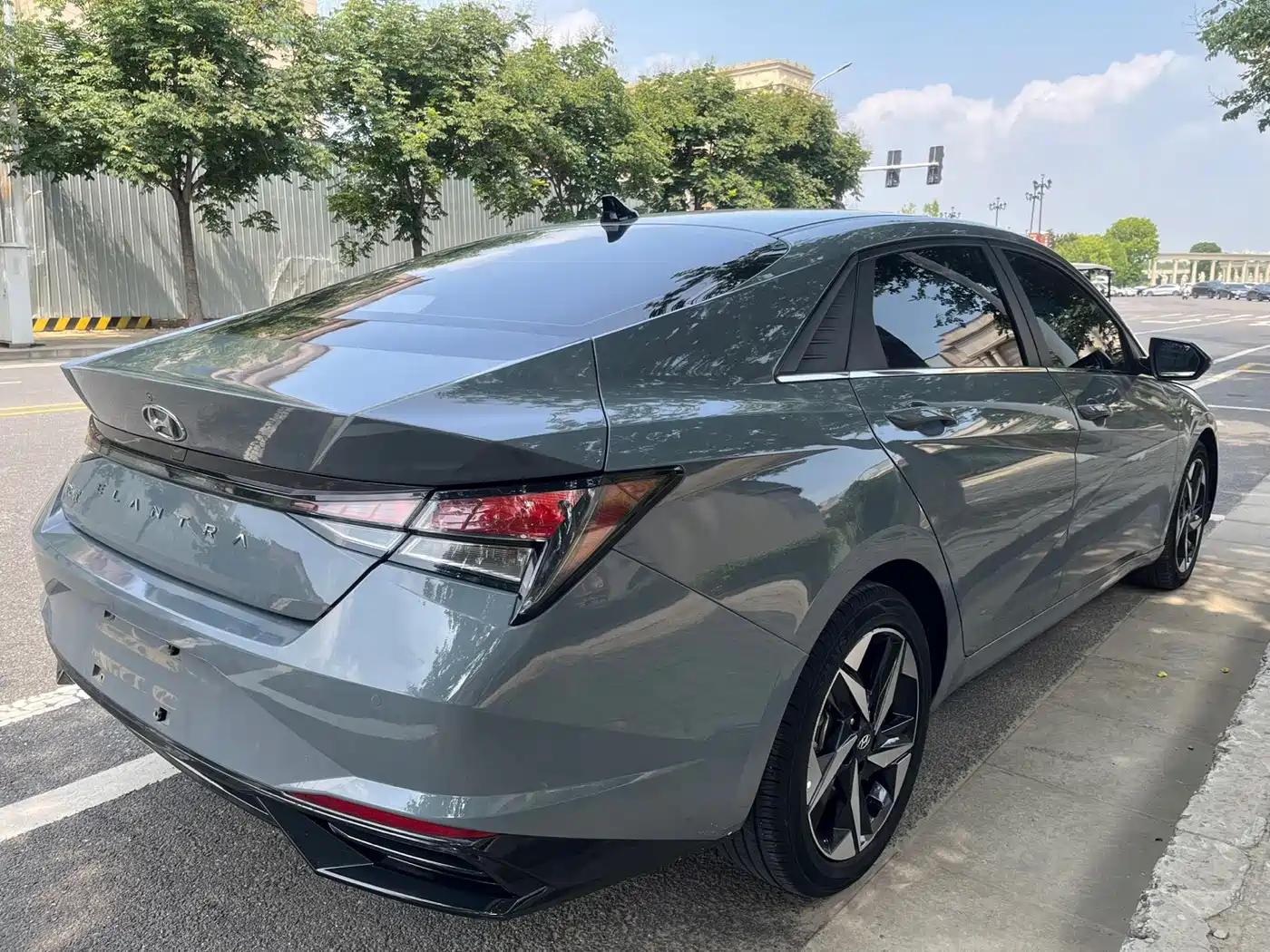 Hyundai Elantra 2022