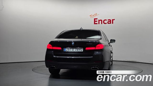 BMW 5 серии 2022