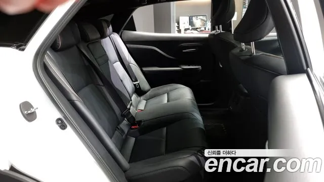Toyota Crown 2023