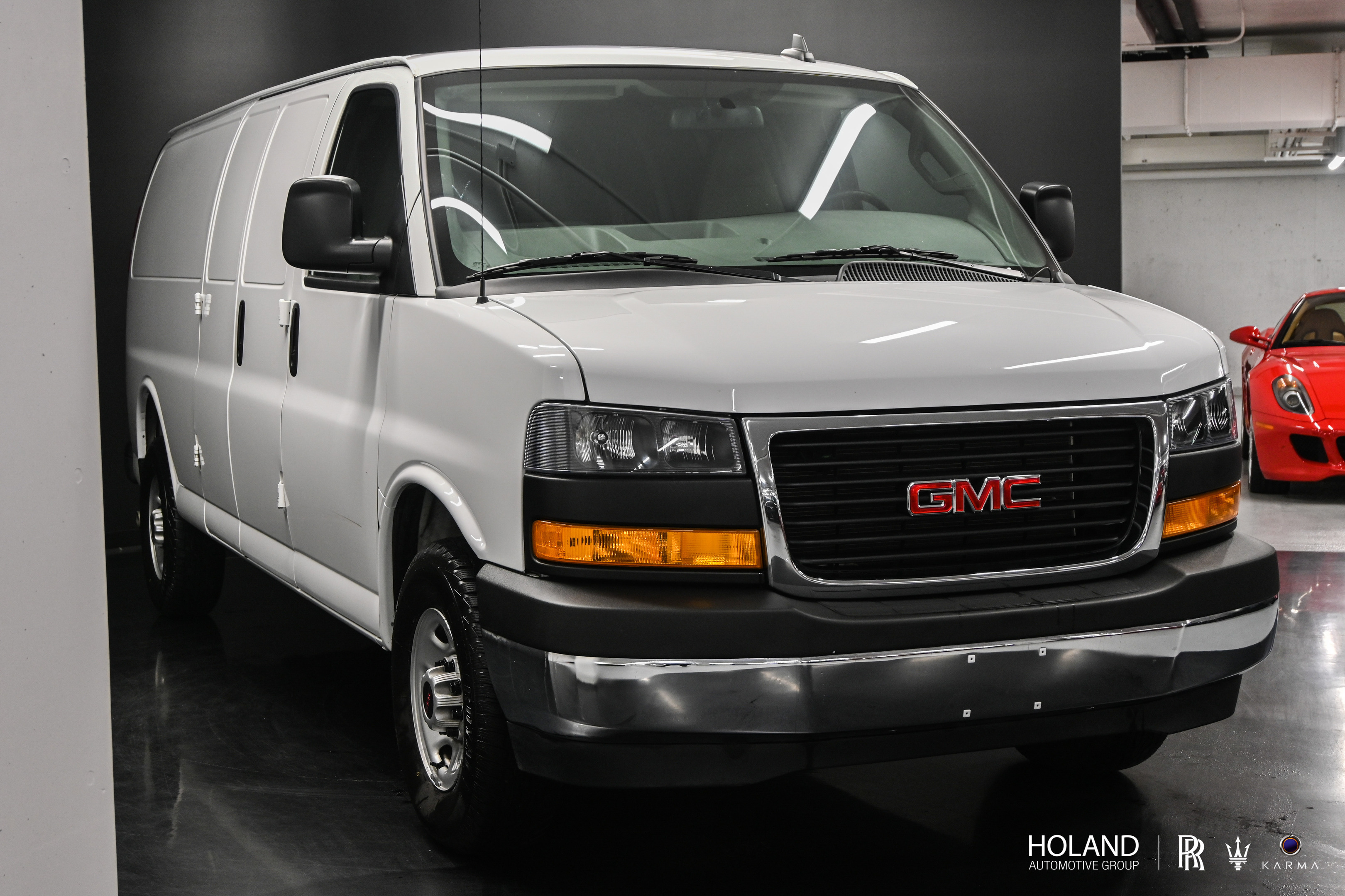 GMC Savana 2023