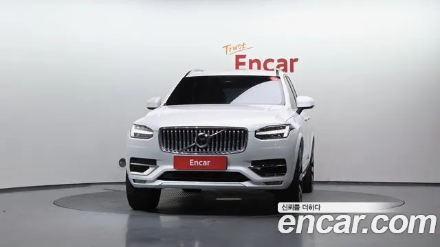 Volvo XC90 2025