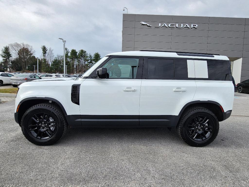 Land Rover Defender 2025