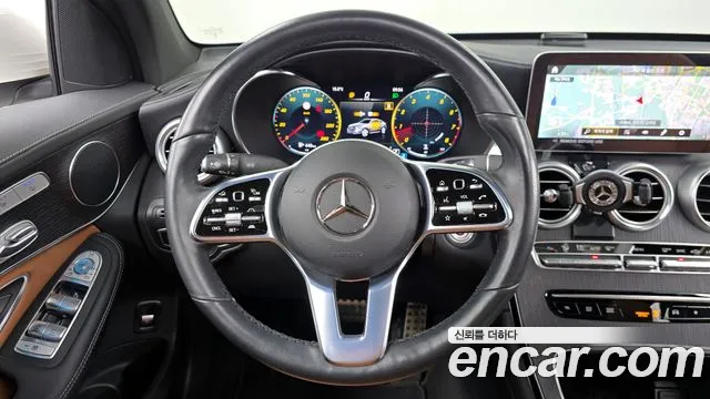 Mercedes-Benz GLC 2023