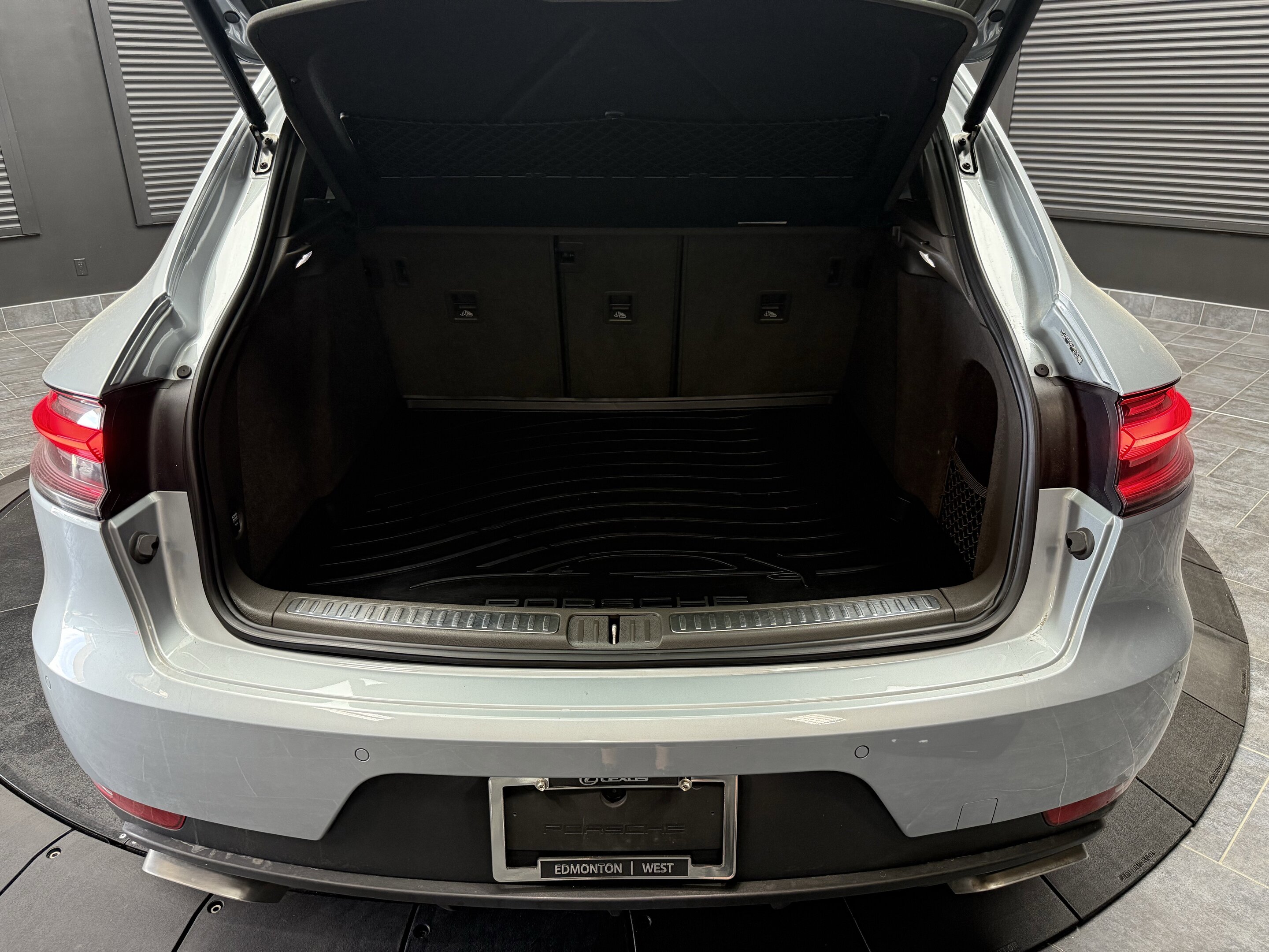Porsche Macan 2020