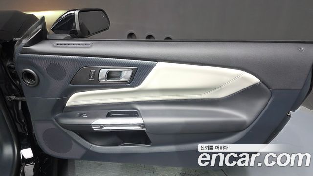 Ford Mustang 2024
