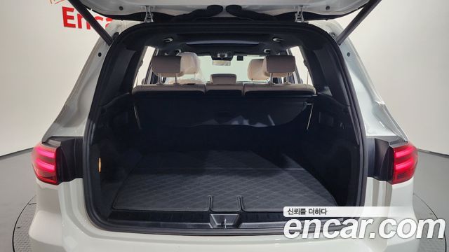Mercedes-Benz GLB 2024