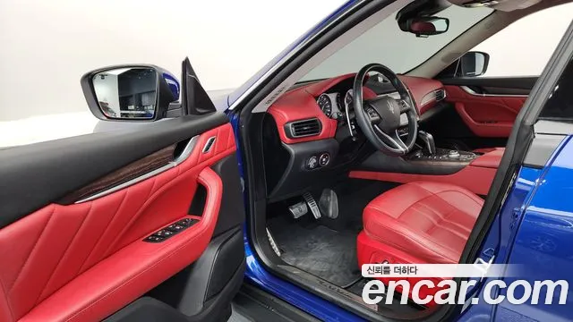 Maserati Levante 2022