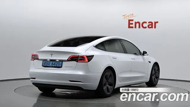 Tesla Model 3 2020