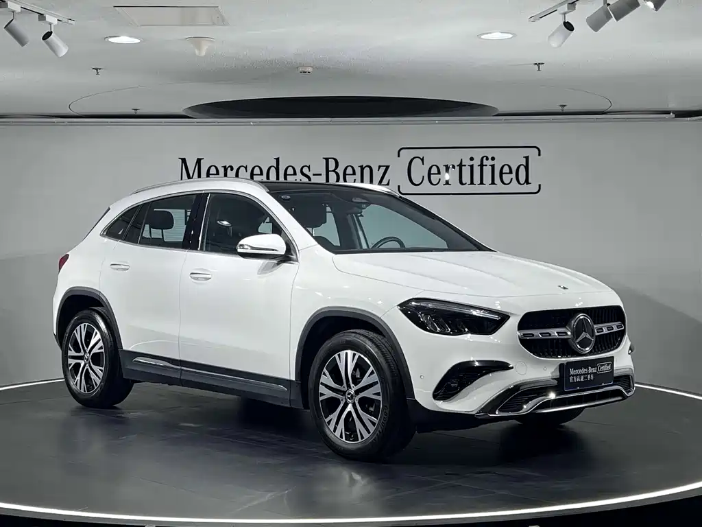 Mercedes-Benz GLA 2024