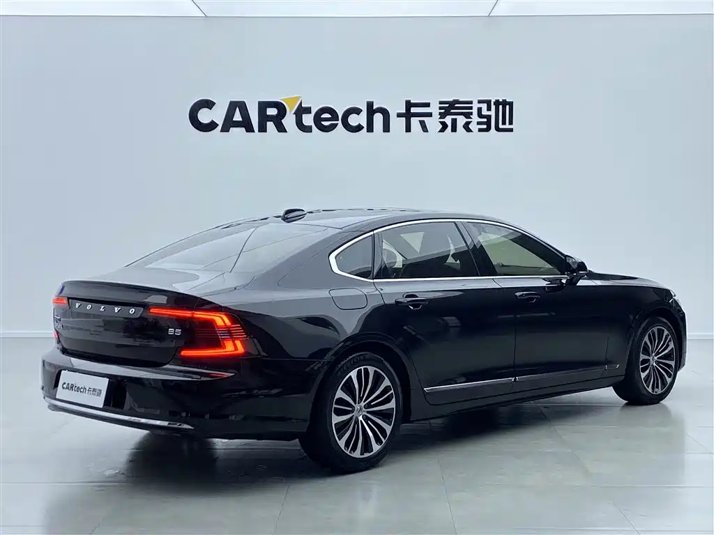 Volvo S90 2024