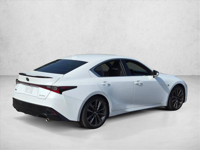 Lexus IS 2021