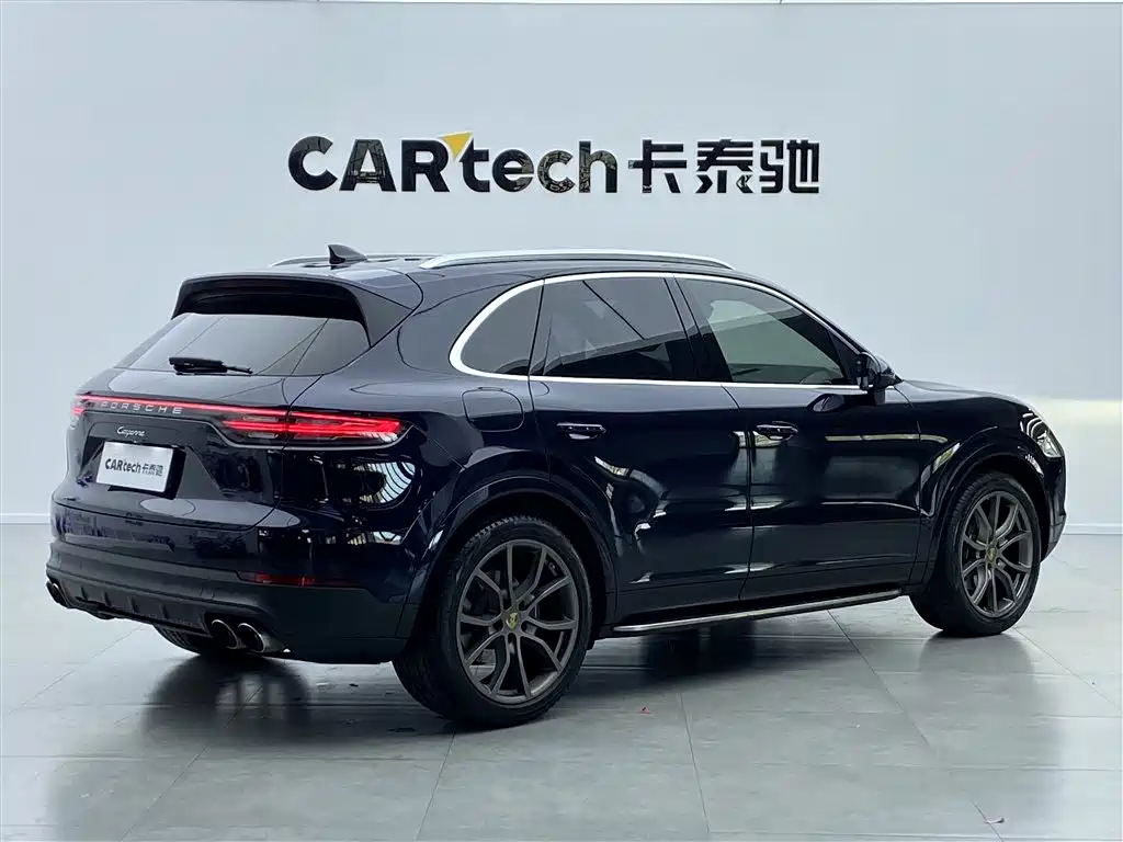 Porsche Cayenne 2022