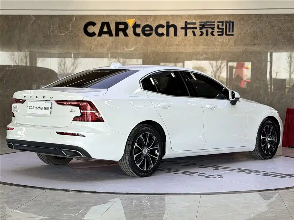 Volvo S60 2021