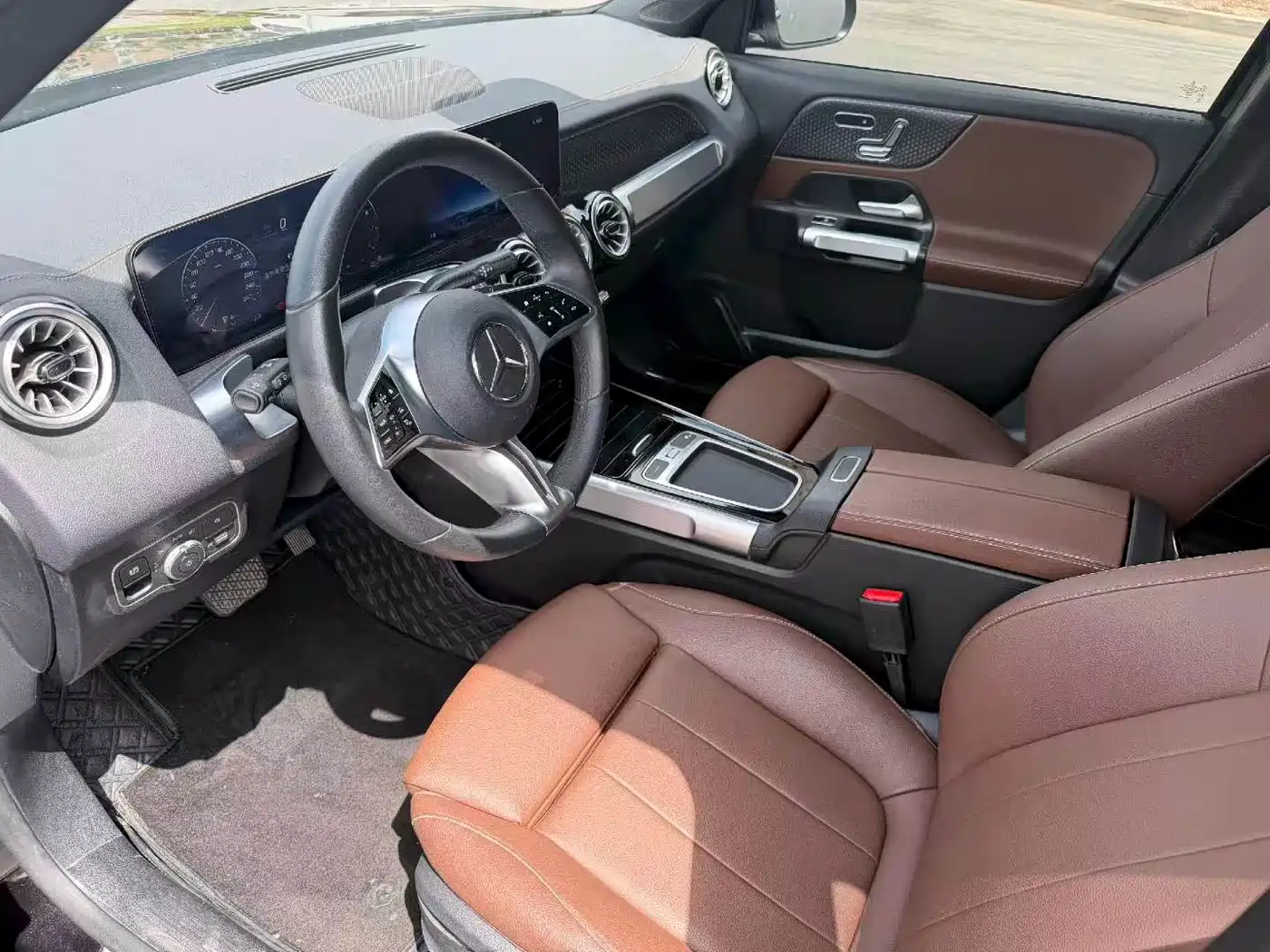 Mercedes-Benz GLB 2025