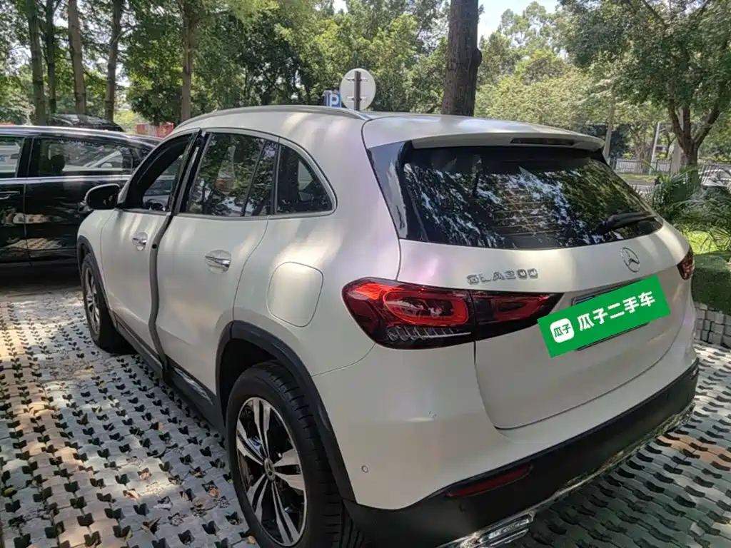 Mercedes-Benz GLA 2021