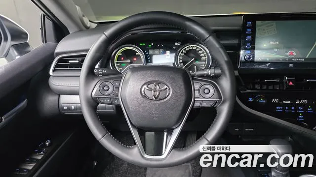 Toyota Camry 2024
