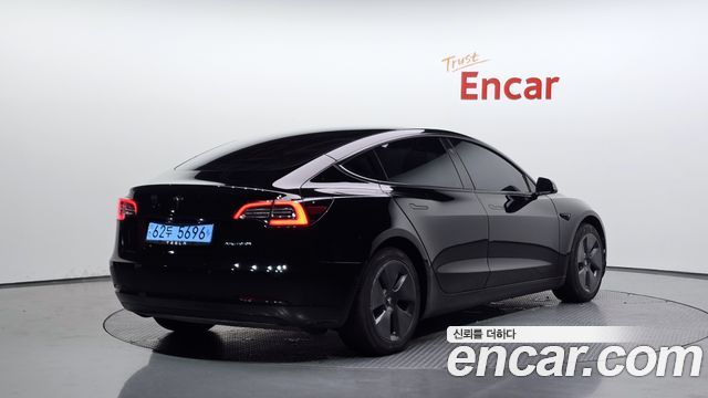 Tesla Model 3 2022
