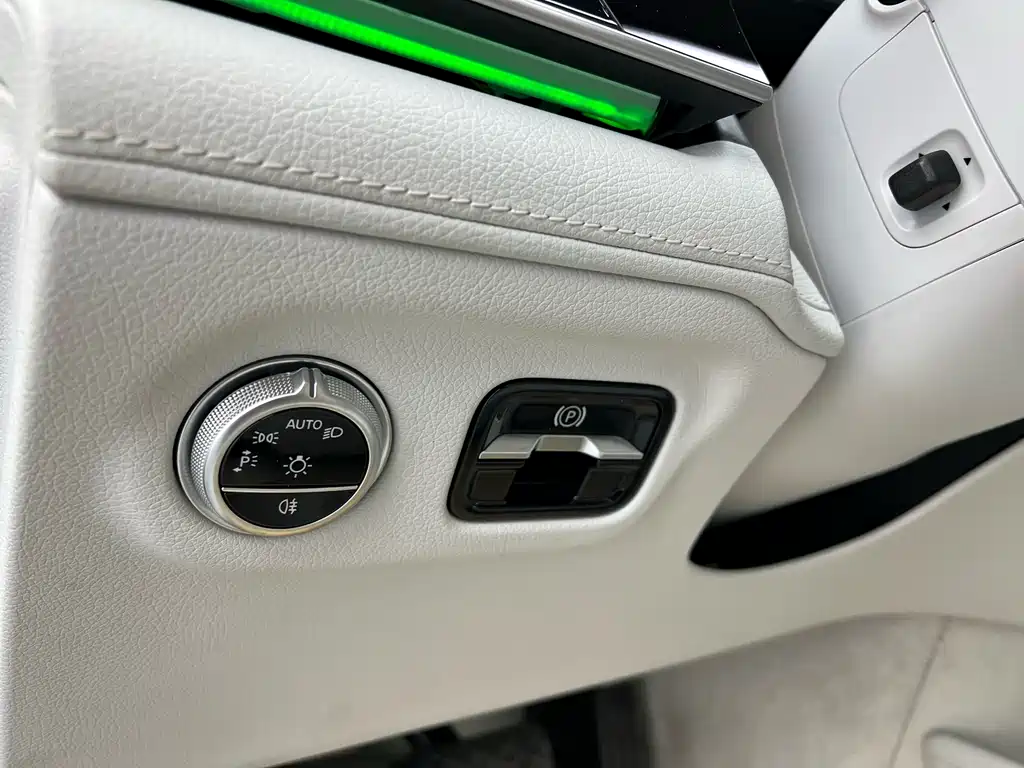Mercedes-Benz EQS 2024